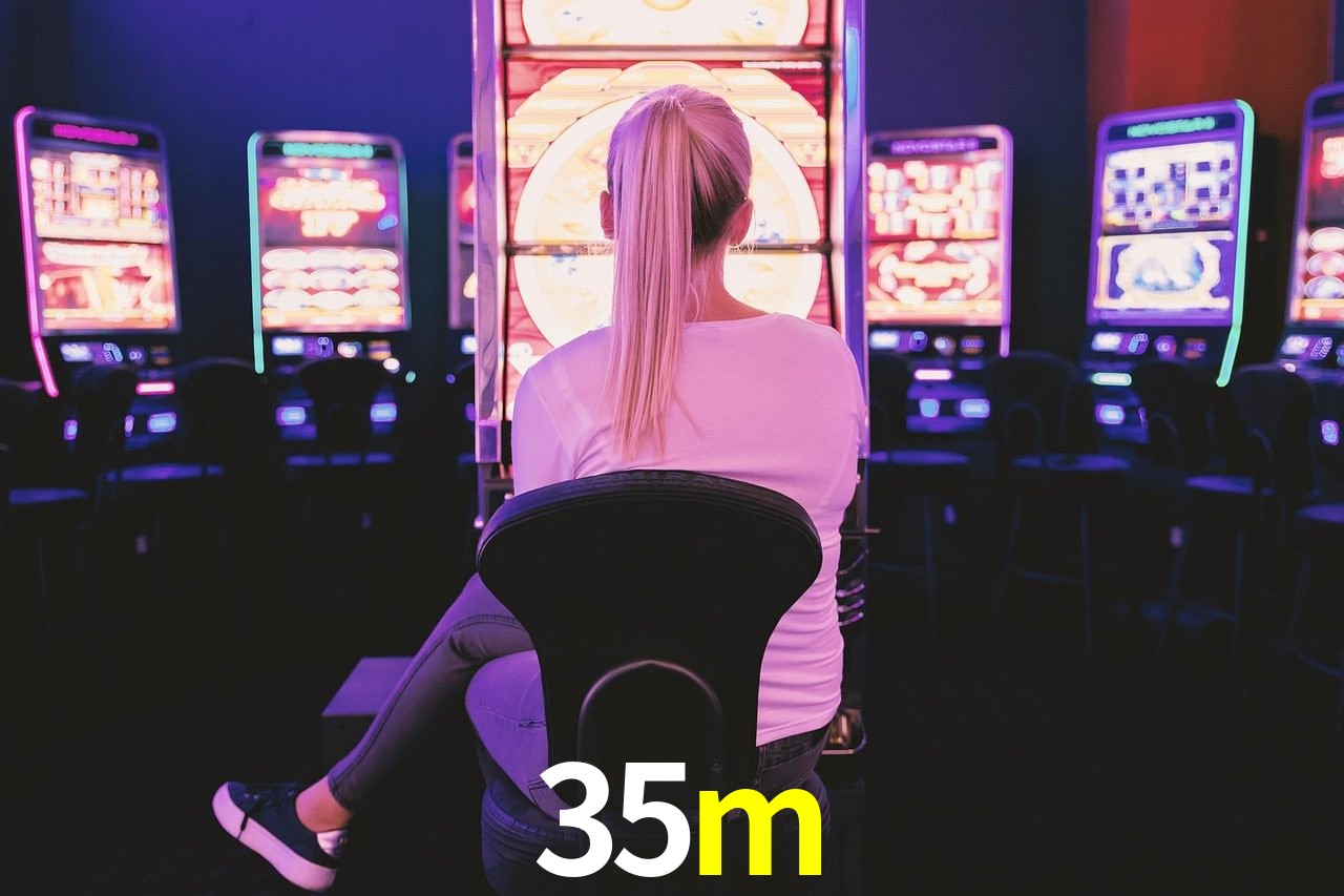 Bonus Features 35m